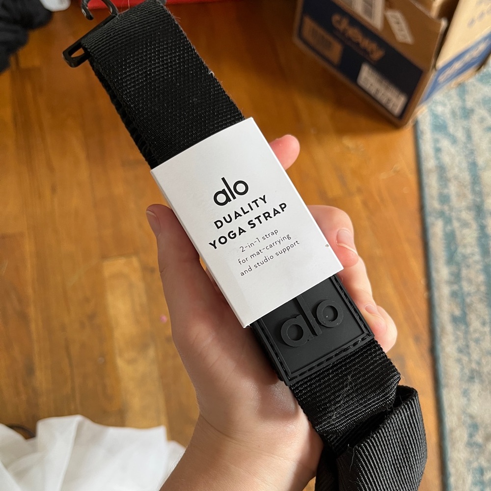 Alo Yoga Duality Yoga Strap